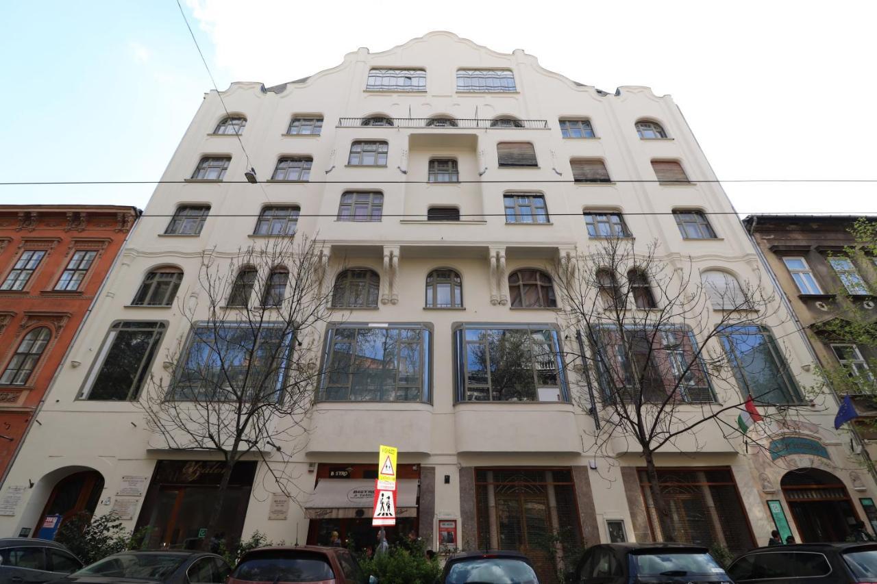 Broadway Downtown Deluxe Апартаменти