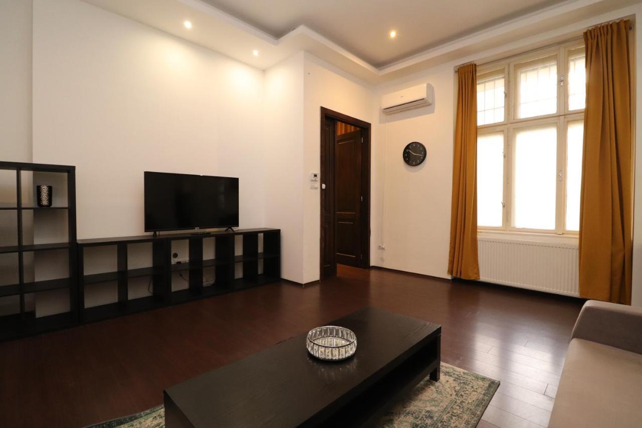 Апартаменти Broadway Downtown Deluxe