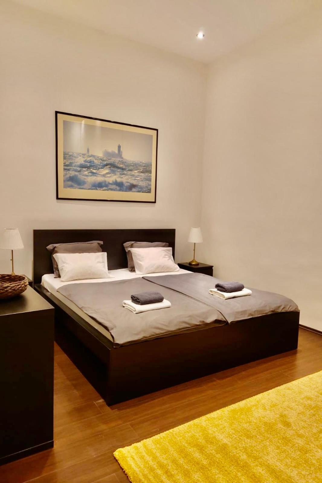 Апартаменти Broadway Downtown Deluxe *